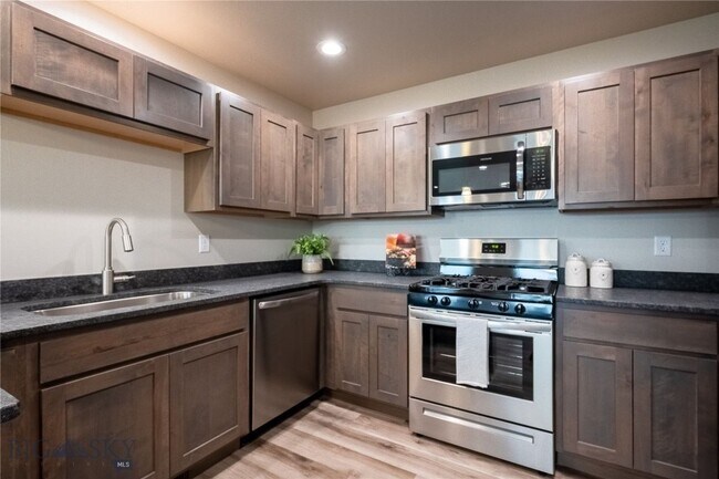 Building Photo - 604 Relentless Dr