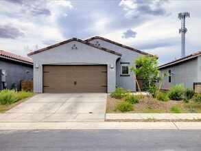 Building Photo - 6800 E Via Del Cantillo