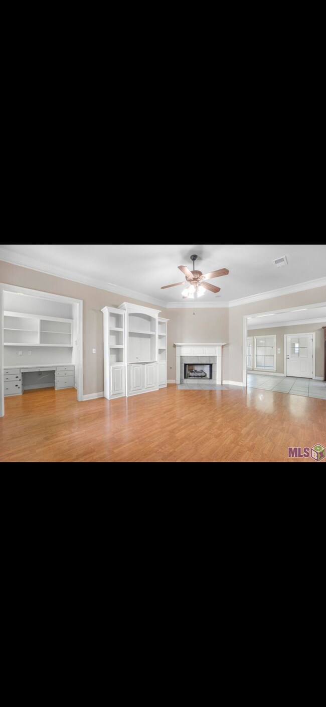 Building Photo - 2141 Springstone Dr