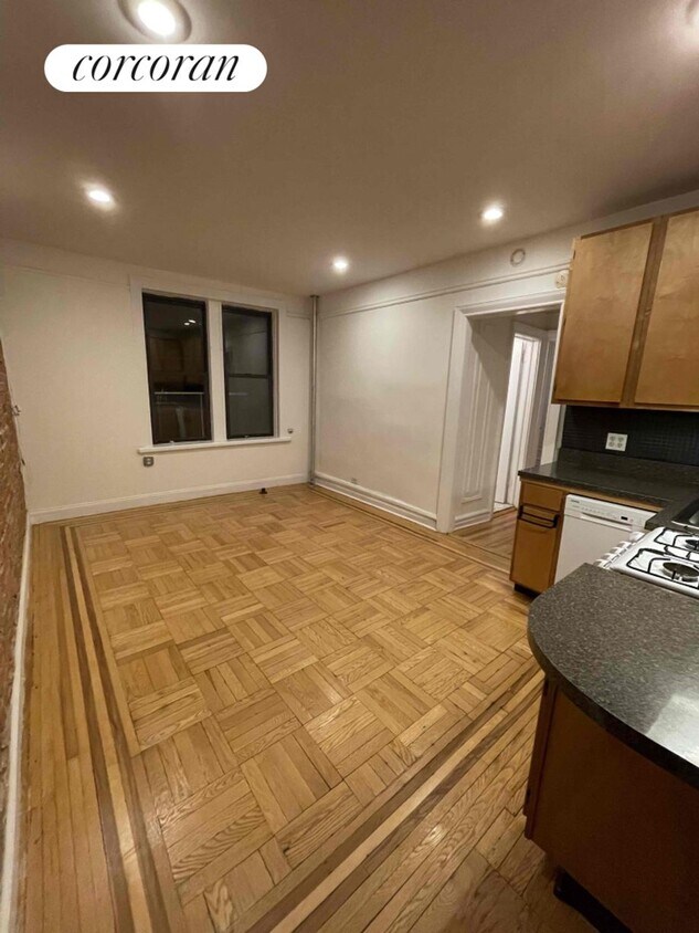 Foto principal - 5025 Broadway