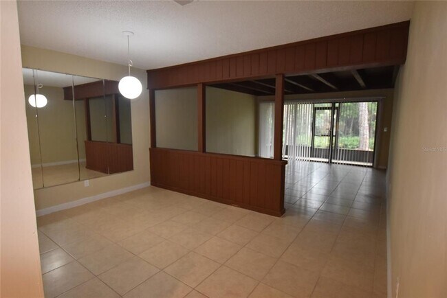 Foto del edificio - 5323 Indian Creek Dr