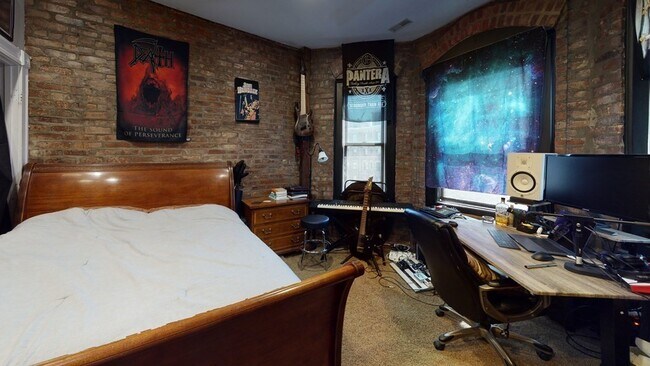 Building Photo - 1108 Boylston St