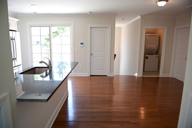 Kitchen/Living - 205 Nassau St