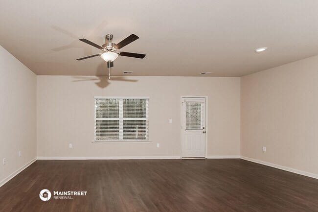 Foto del edificio - 540 Clover Cir