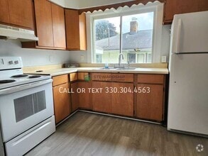 Building Photo - 68 27th St NW
