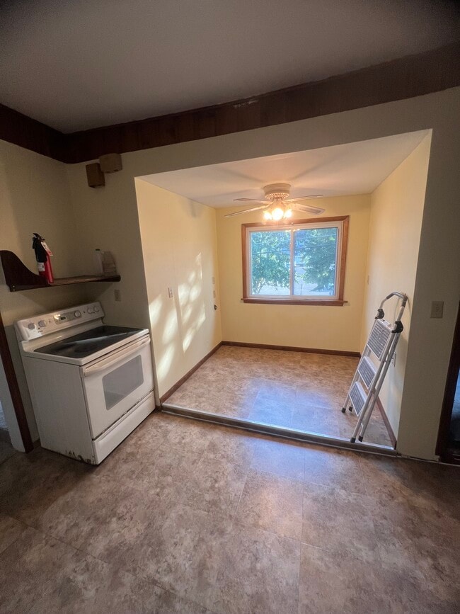Kitchen/breakfast nook - 1004 Buffalo St