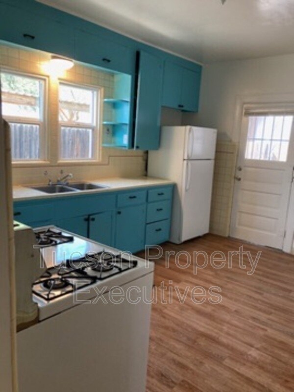 Foto del edificio - 3350 N Chapel Ave