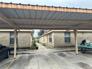 Building Photo - 3902 S Radisson Ave