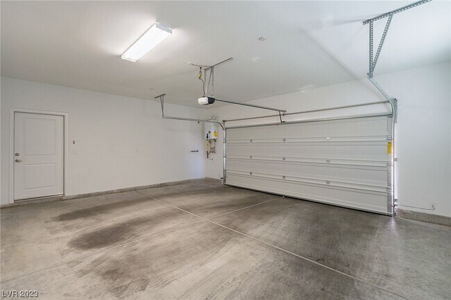 Building Photo - 845 Pantara Pl
