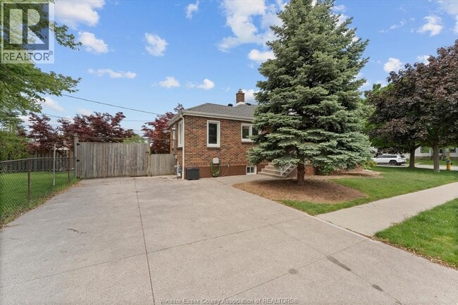 Building Photo - 12374 Renaud St