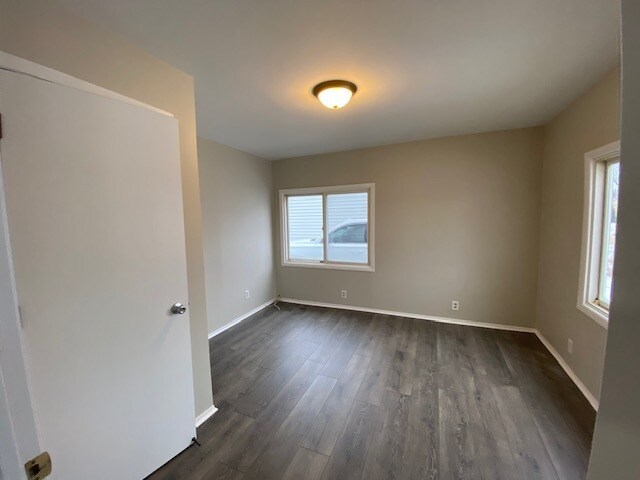 Foto del edificio - 230 Healy Ave