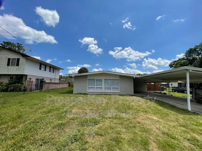 Building Photo - 3026 Avondale Rd