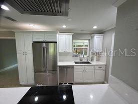 Building Photo - 2559 Brentwood Dr