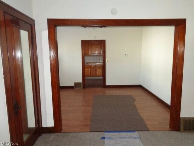 Building Photo - 4345 W 49th St