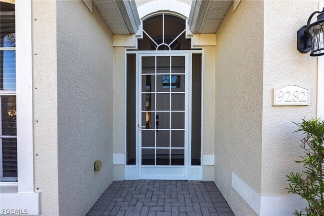 Foto del edificio - 9282 Palm Island Cir