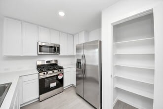 Building Photo - 25415 Birch St