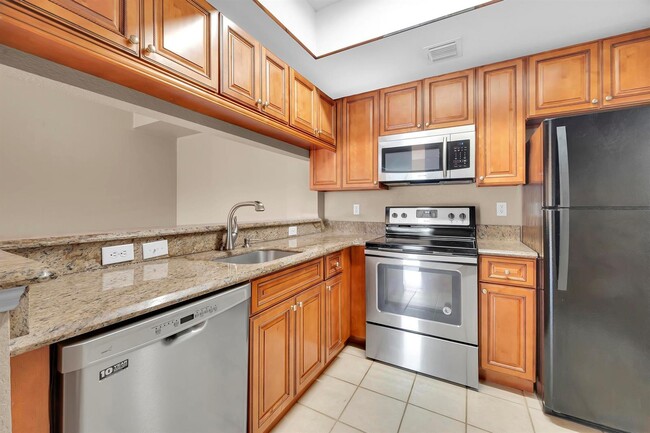 Building Photo - 2808 Amalei Dr