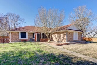 Building Photo - 16744 Overland Stage Dr