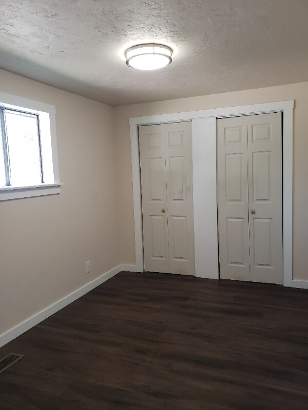 Foto del edificio - 618 11th St W