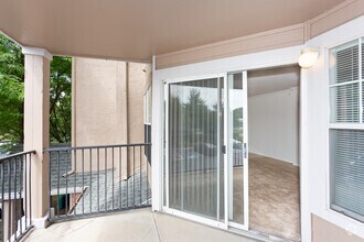 1BA, 1BR - 701 SF - The Crossings Apartments