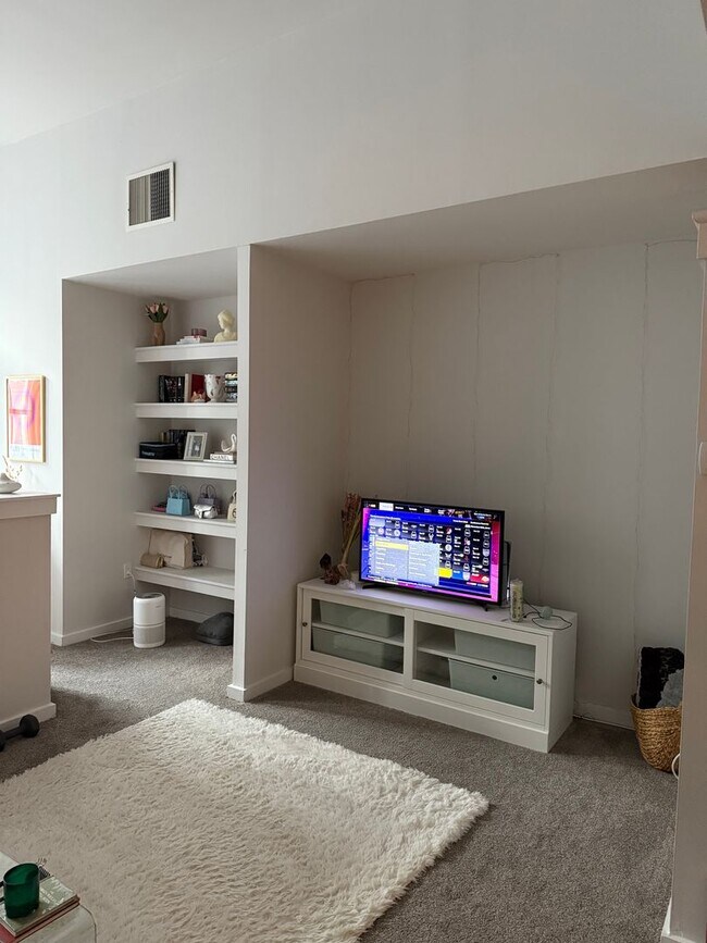 Foto del edificio - Welcome to Urban Elegance in the Heart of ...