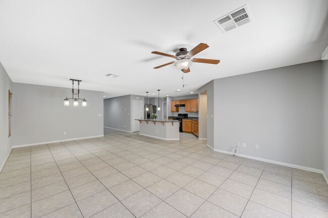 Foto del edificio - 5593 Markley Ave