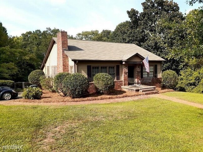 Foto del edificio - 2 br, 1 bath House - 1375 Glencrest Drive