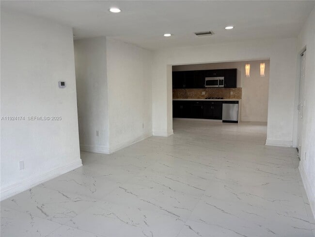 Foto del edificio - 3500 SW 36th St