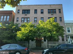 Primary Photo - 414 Seward Square SE