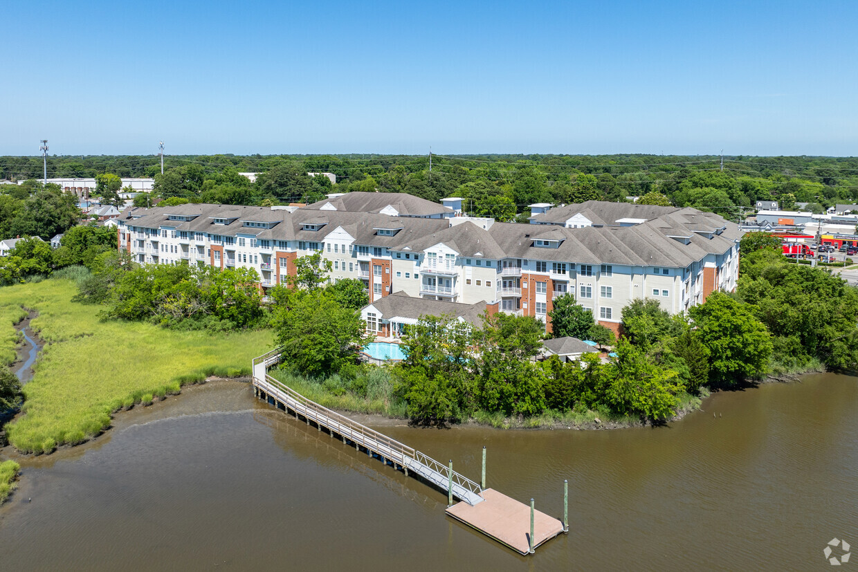 Primary Photo - Promenade Pointe