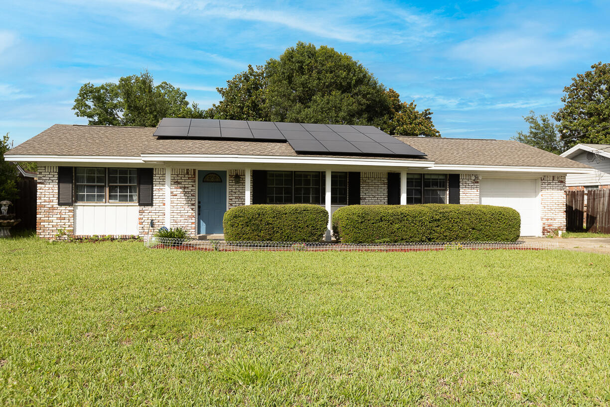 6 Lakeview Dr, Mary Esther, FL 32569 House for Rent in Mary Esther