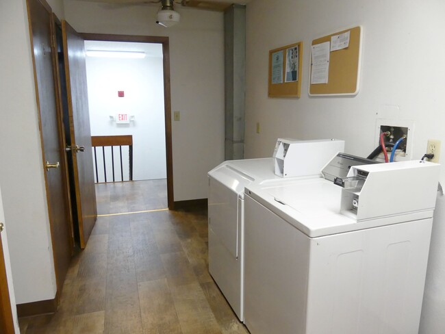 Laundry - Grandview Apartments
