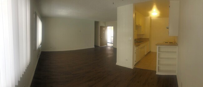 Building Photo - 980 Menlo Ave