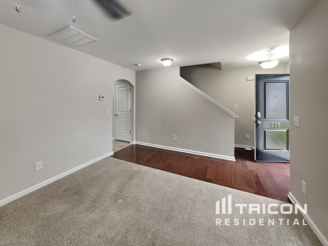 Building Photo - 775 Deertrack Run Lexington SC