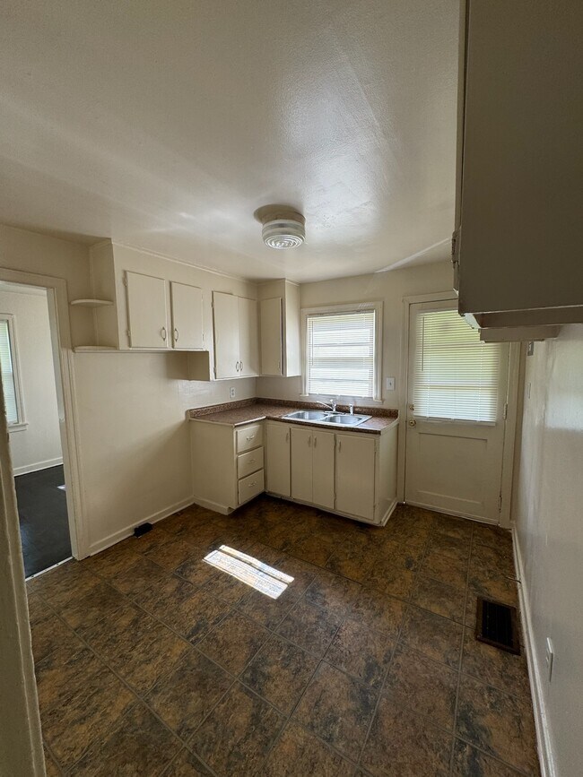 Foto del edificio - 3927 37th Ave N