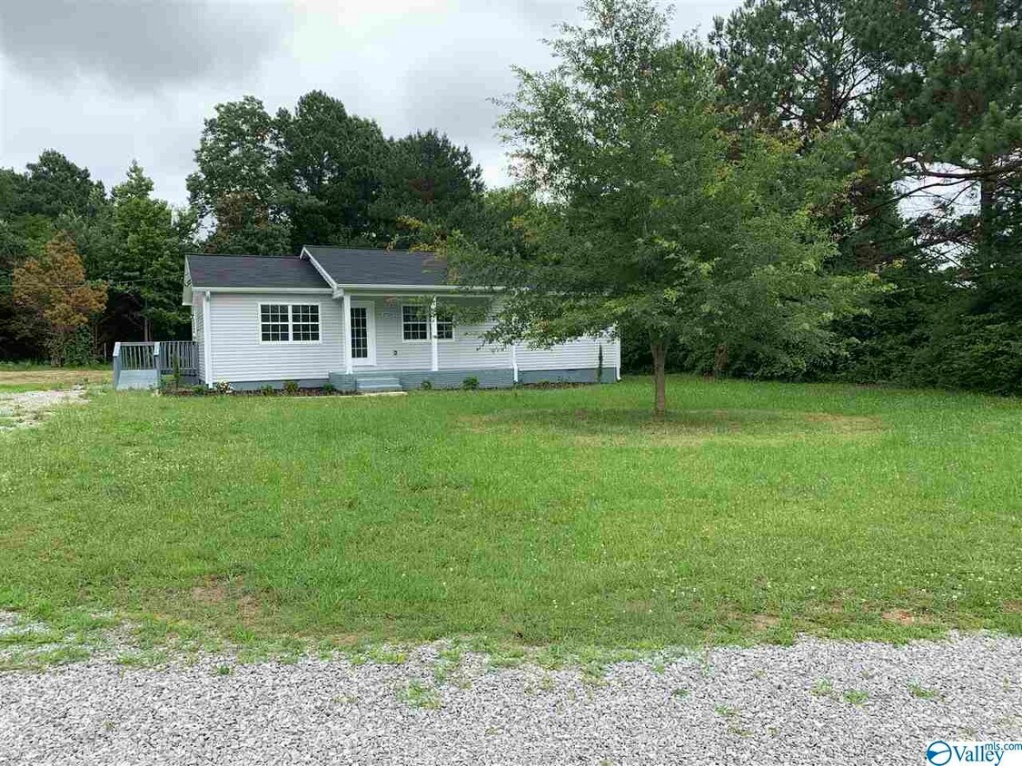 2720 Old Railroad Bed Rd, Harvest, AL 35749 House for Rent in Harvest