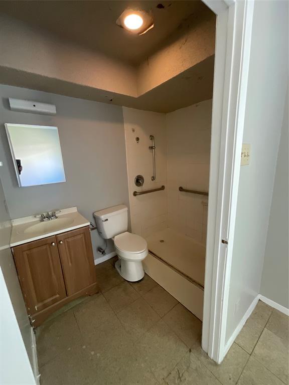 Building Photo - 415 Thelma Dr