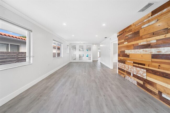 Building Photo - 2071 SW 57th Ct