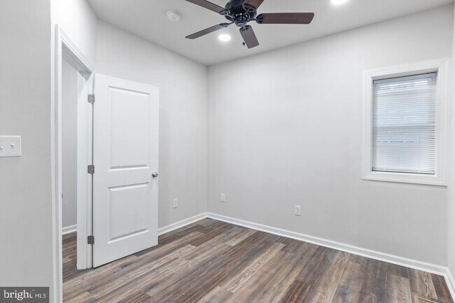 Foto del edificio - 4334 Parrish St