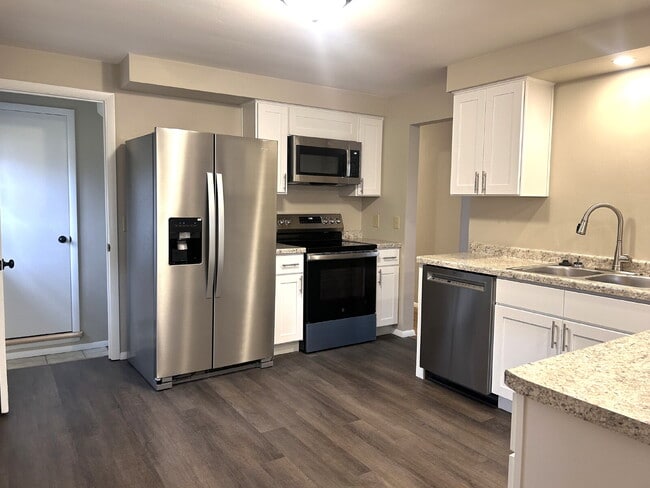 Foto del edificio - Fully Renovated 3 Bedroom Ranch!