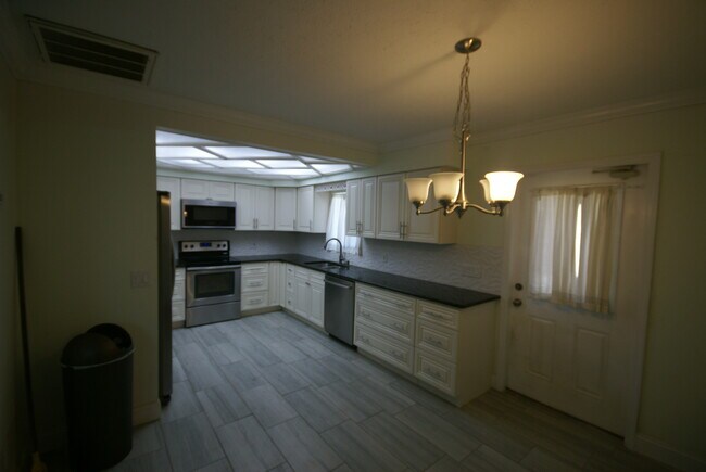 Building Photo - 19402 Angel Ln