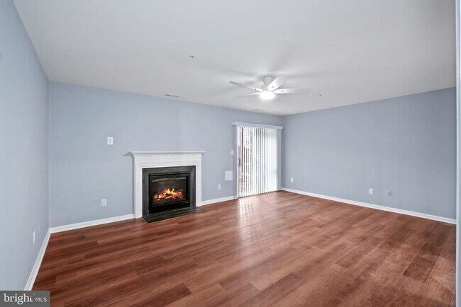 Building Photo - 7910 Beach Plum Ln