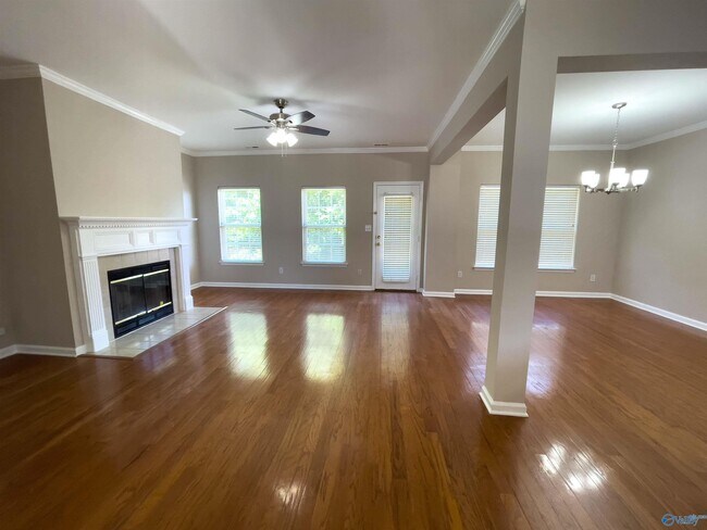 Foto del edificio - 107 Barrington Ct