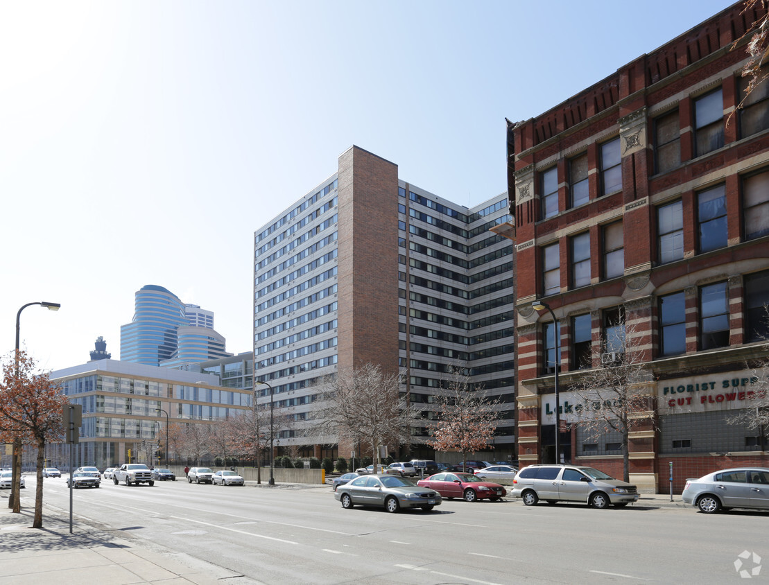 Building Photo - Atrium Apartments