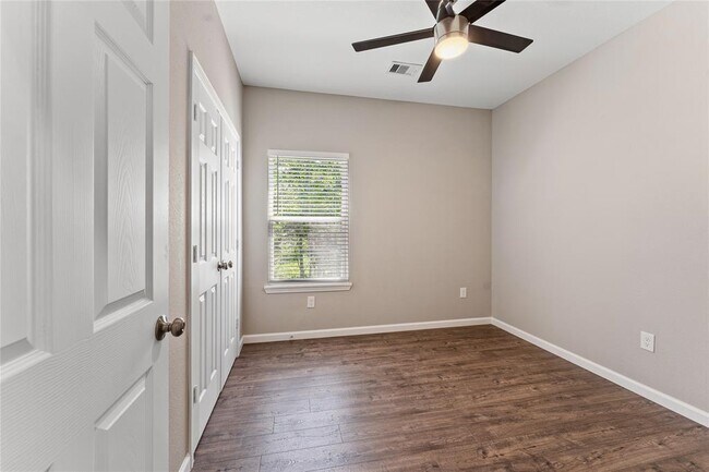 Foto del edificio - 5322 Sunbeam St