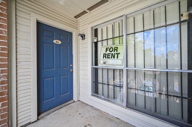 Foto del edificio - 3900 Woodchase Dr