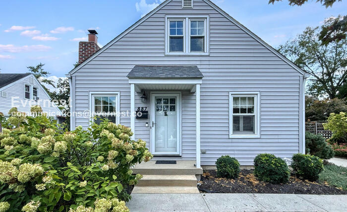 Foto principal - 887 W 10th Ave