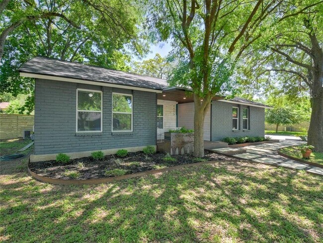 Foto del edificio - 6605 Clubway Ln