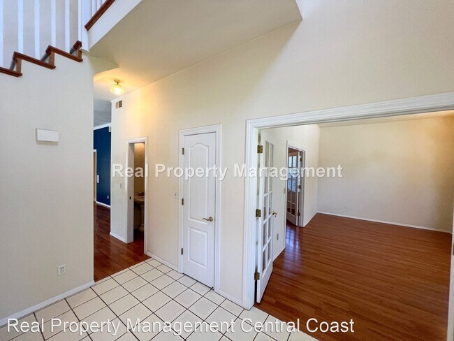 Building Photo - 3 br, 2.5 bath House - 1911 Vine Street