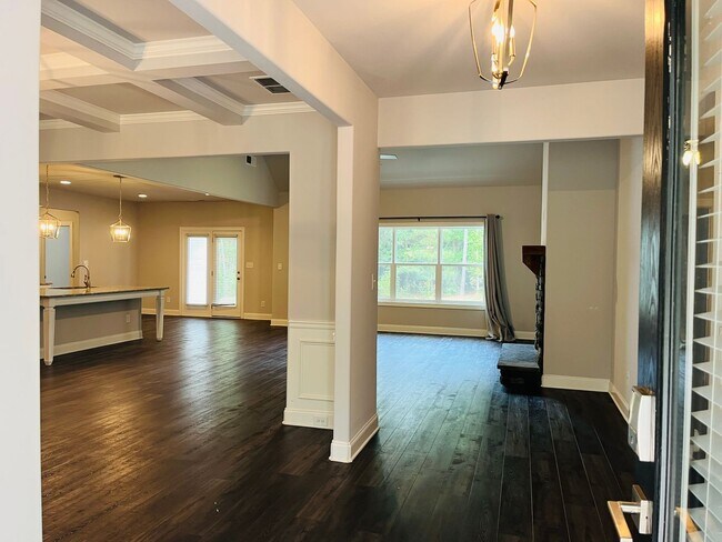 Foto del edificio - ***MOVE IN SPECIAL*** Wow! Perfect 4 bedro...